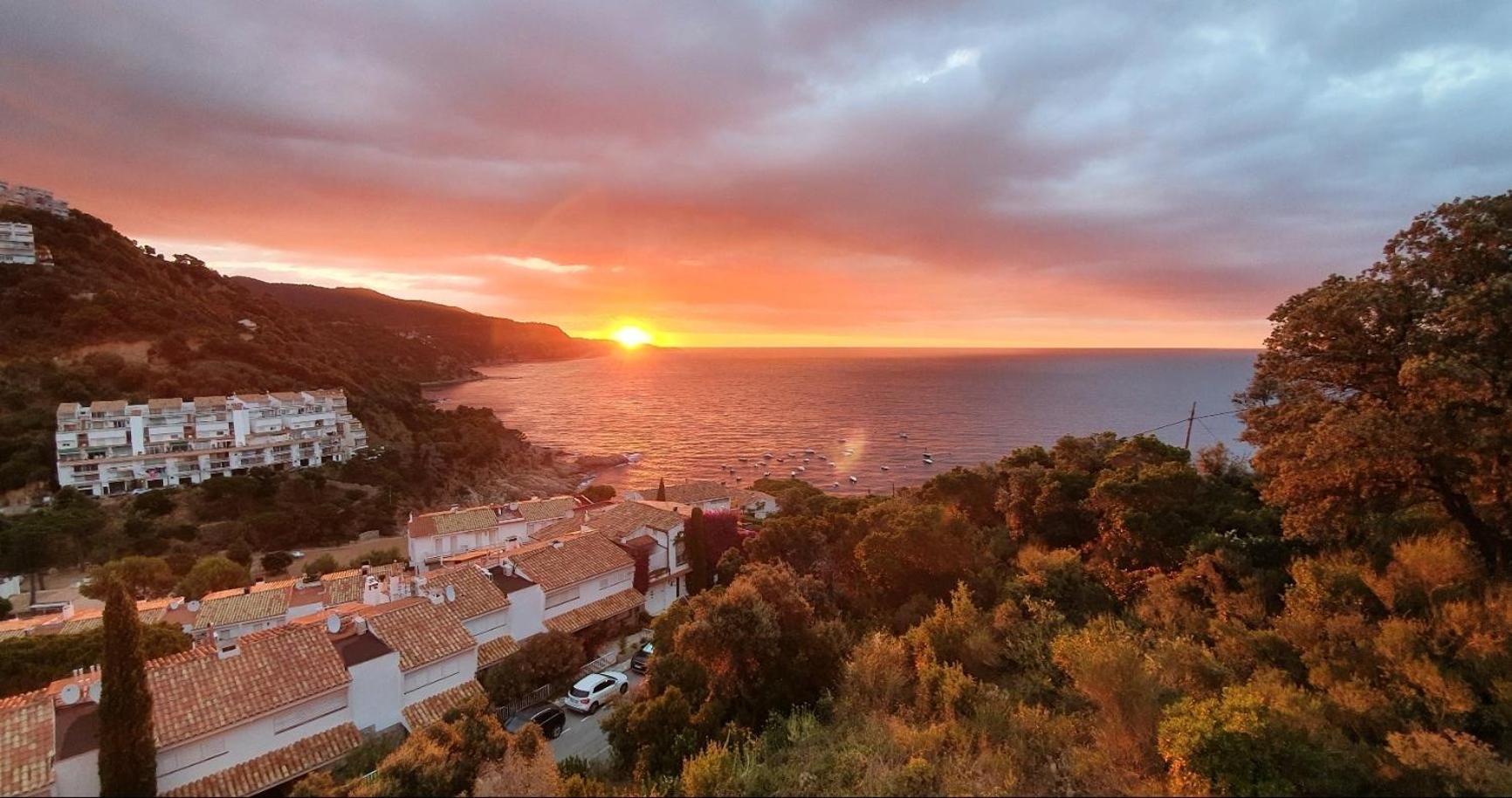 ⭑ Sea Views + Private Beach. What Else? ⭑ Tossa de Mar Extérieur photo